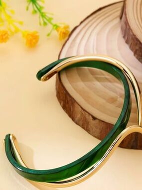 Green and Gold Wave Ring